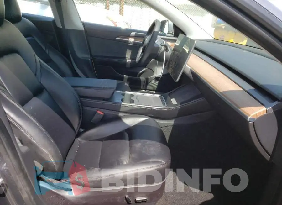 5YJ3E1EB2NF130532 Photo# 5