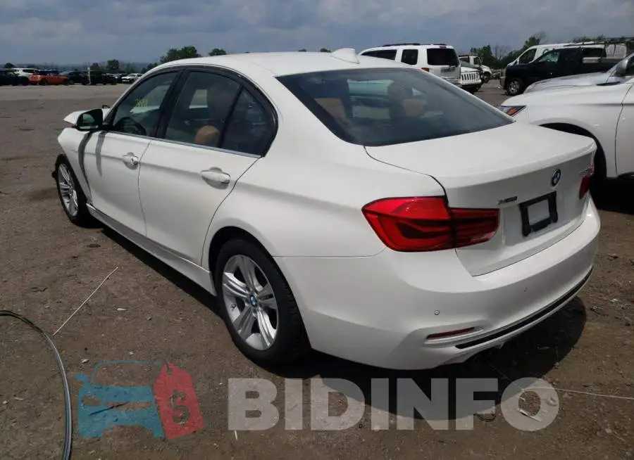 WBA8D9C52JA616052 Photo# 3