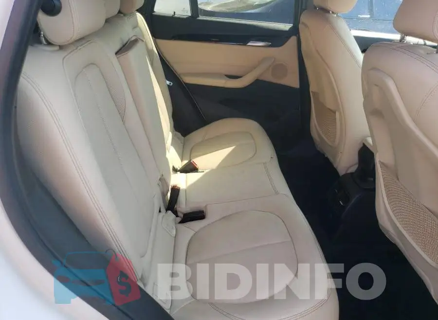WBXHT3C3XJ5F89618 Photo# 6