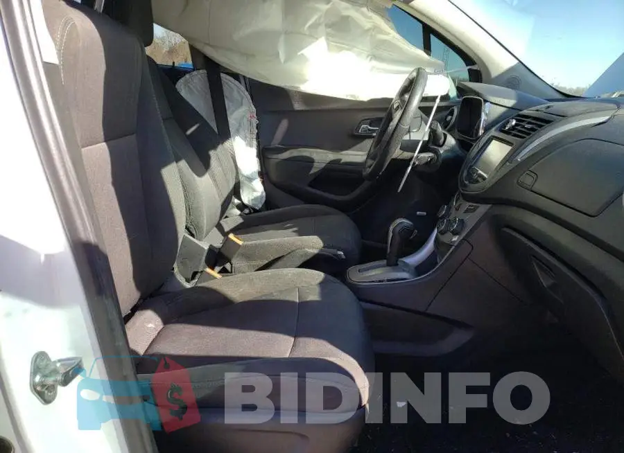 3GNCJLSB1GL152352 Photo# 5