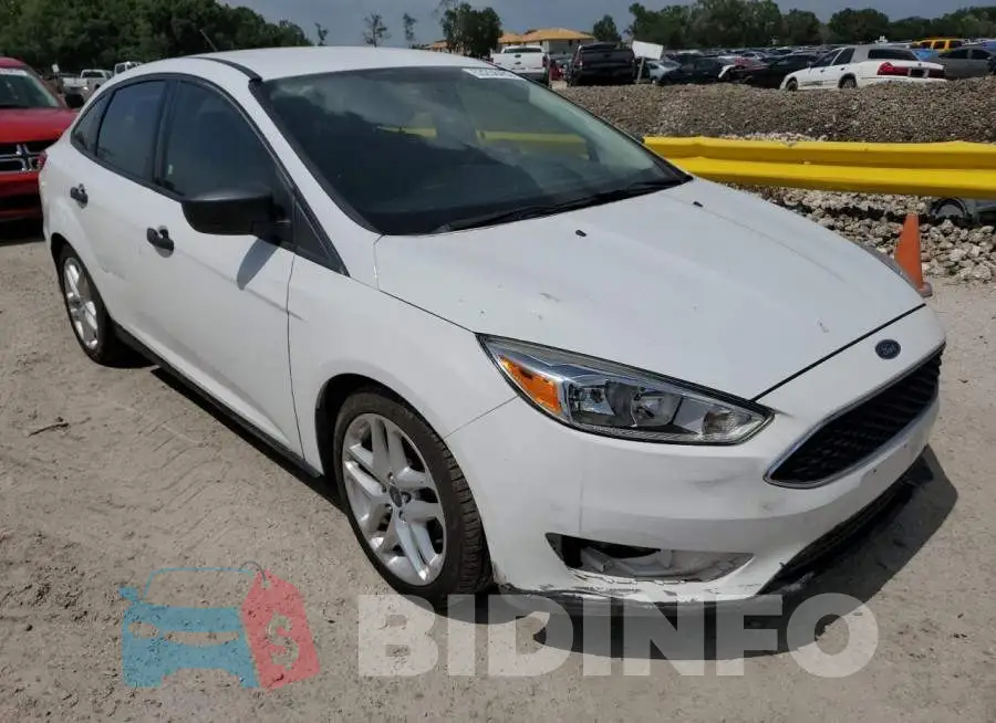 1FADP3E24GL249814 Photo# 1