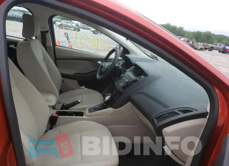 1FADP3F22JL325083 Photo# 5