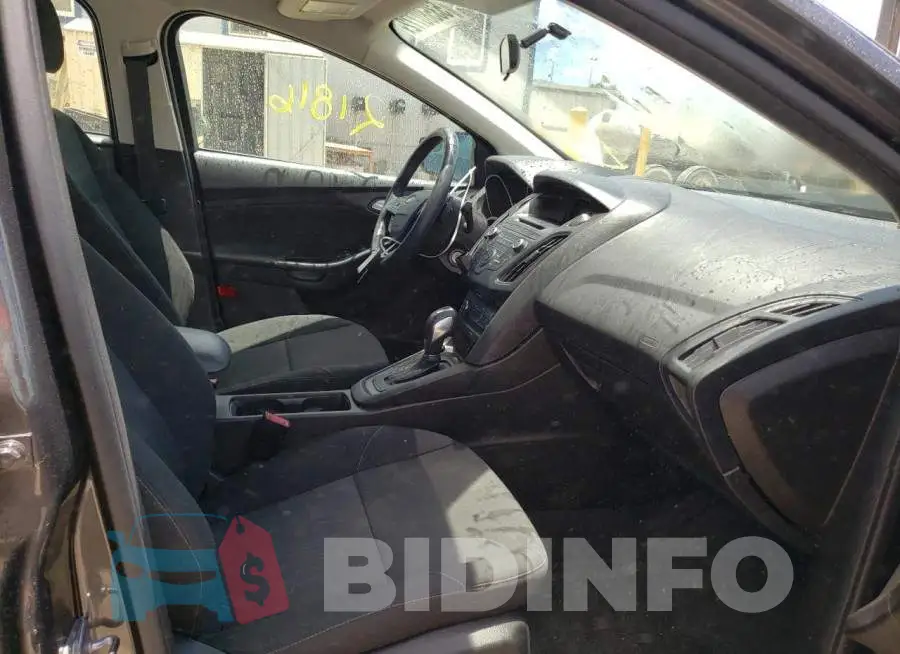 1FADP3F2XGL221563 Photo# 5