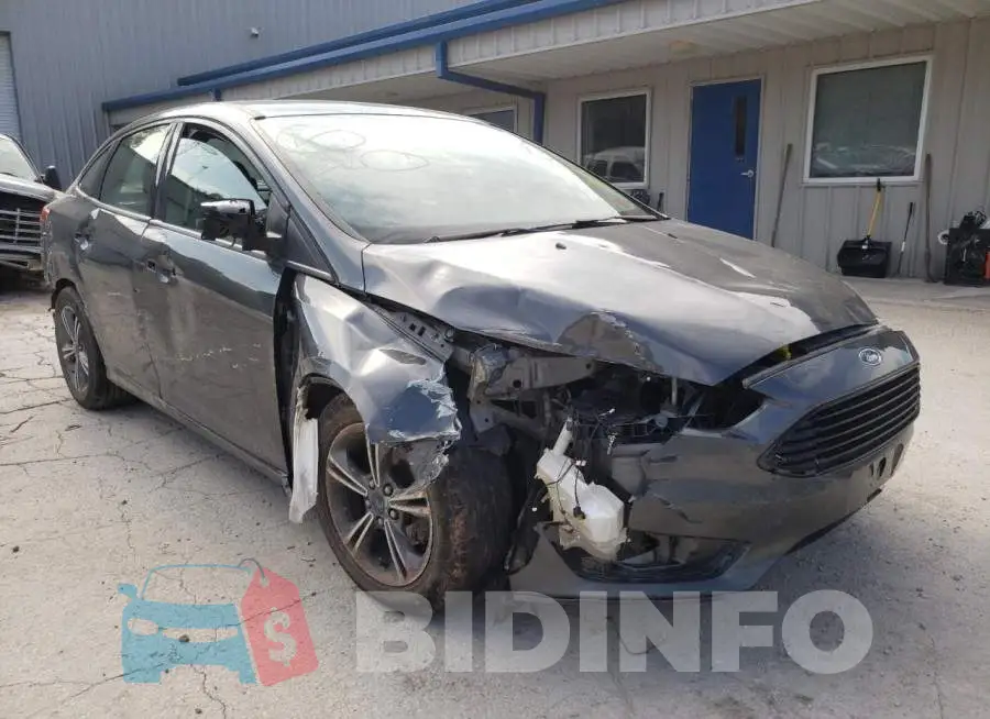 1FADP3F2XJL210070 Photo# 1