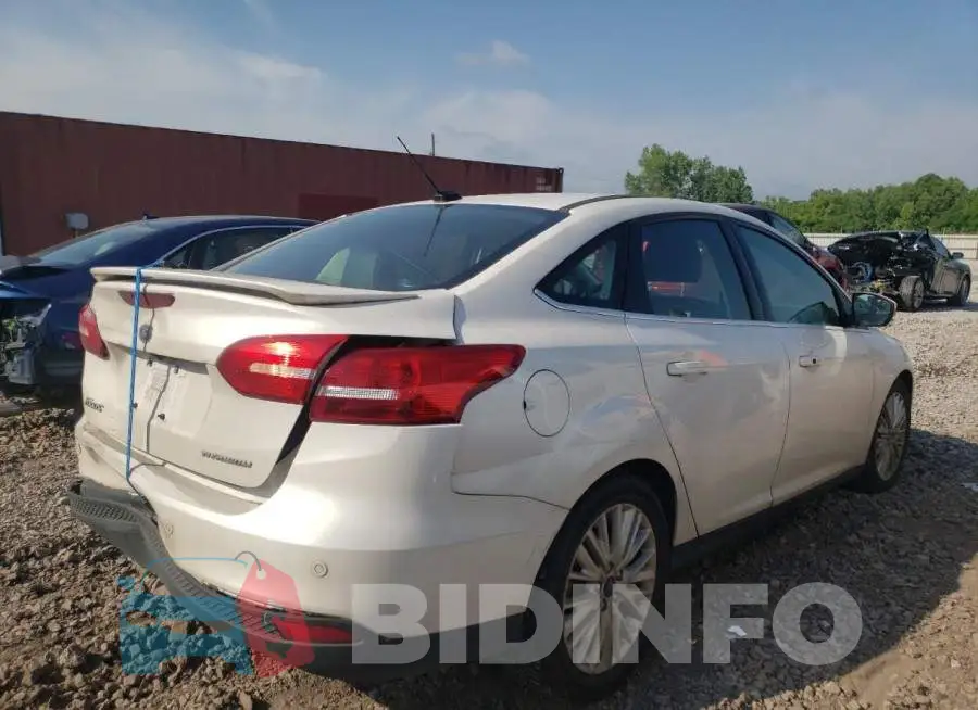 1FADP3J2XJL256070 Photo# 4
