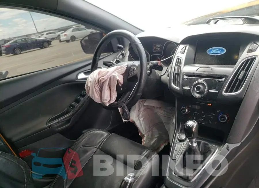 1FADP3L97GL227418 Photo# 9