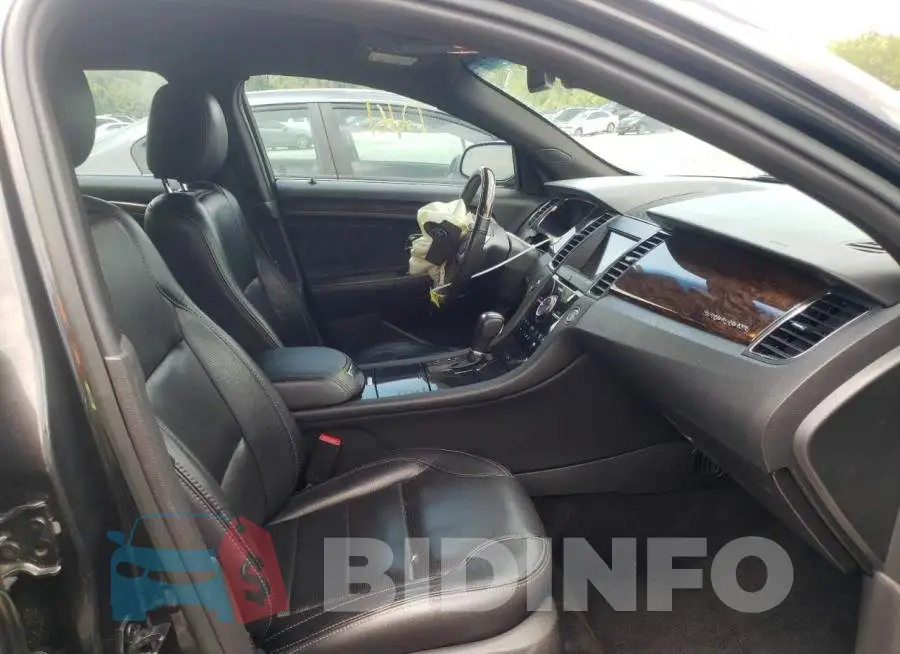 1FAHP2F82JG109775 Photo# 5