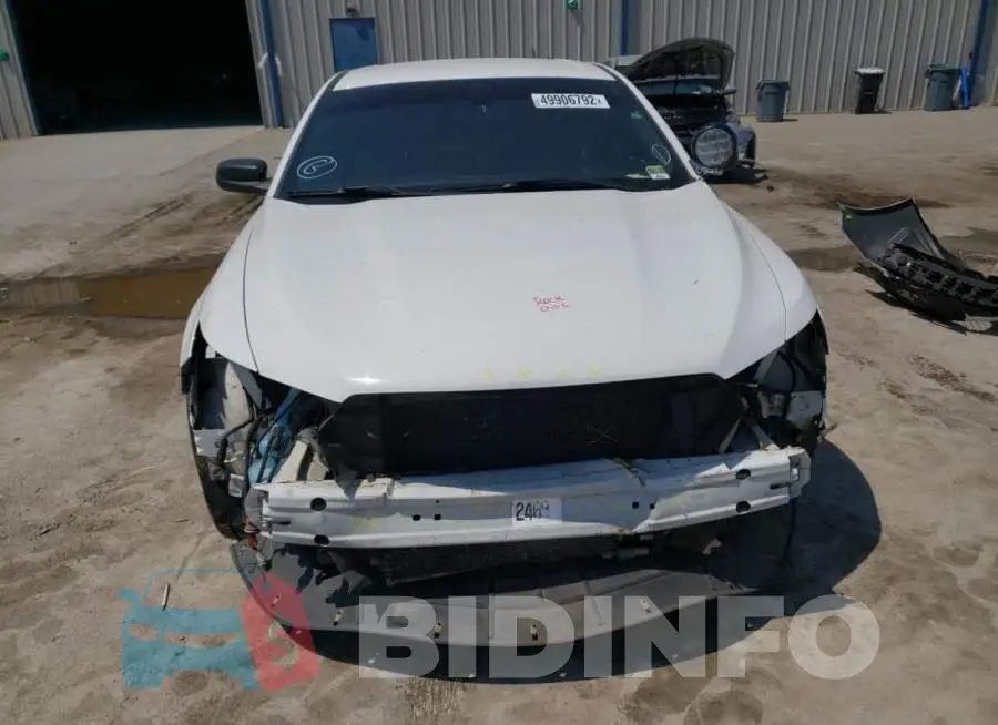 1FAHP2L80JG100092 Photo# 9