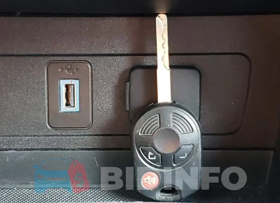 1FMCU0GD5JUC90798 Photo# 4