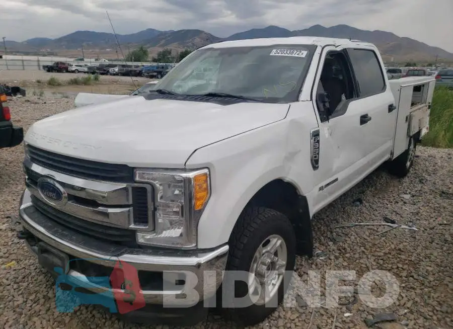 1FT8W3BT5HED00884 Photo# 2