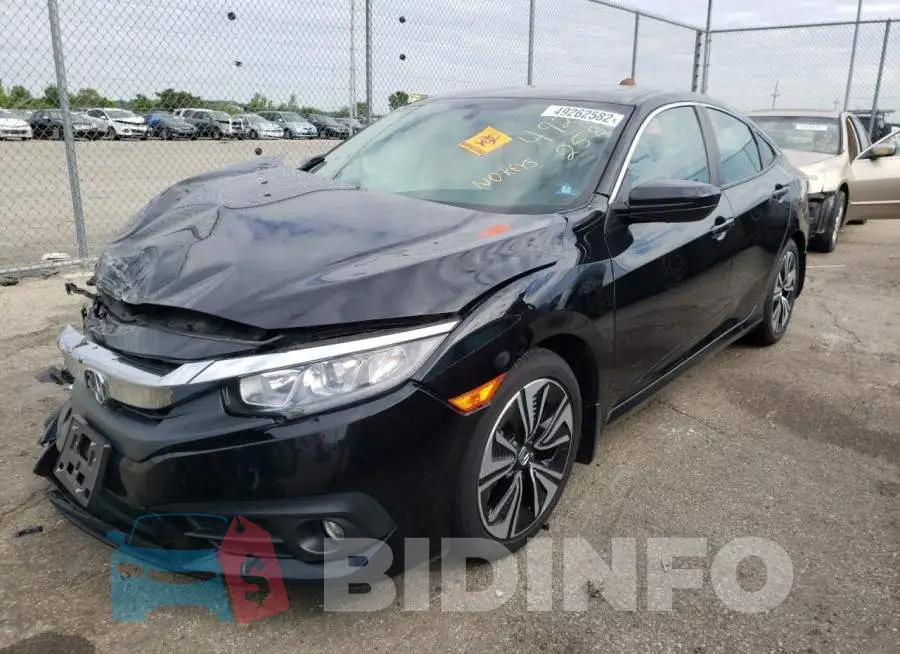 19XFC1F38HE022887 Photo# 2