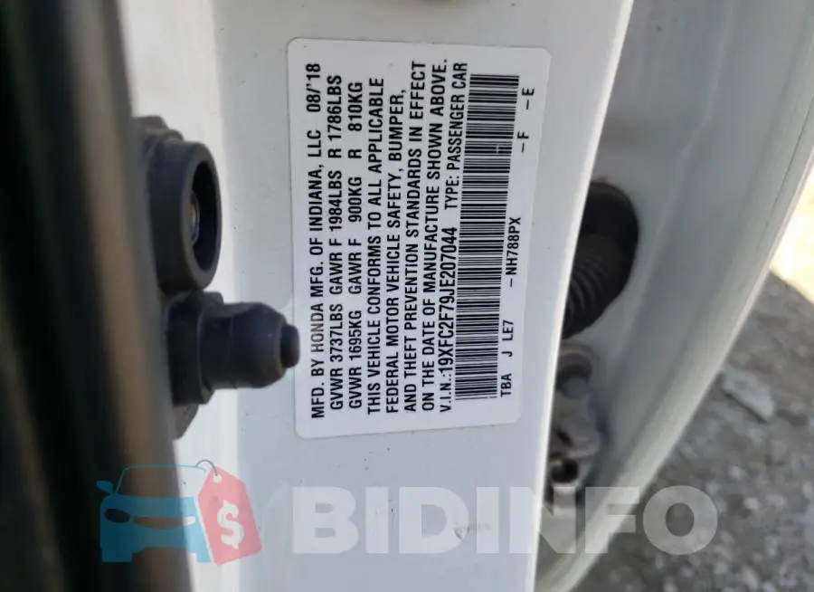 19XFC2F79JE207044 Photo# 10