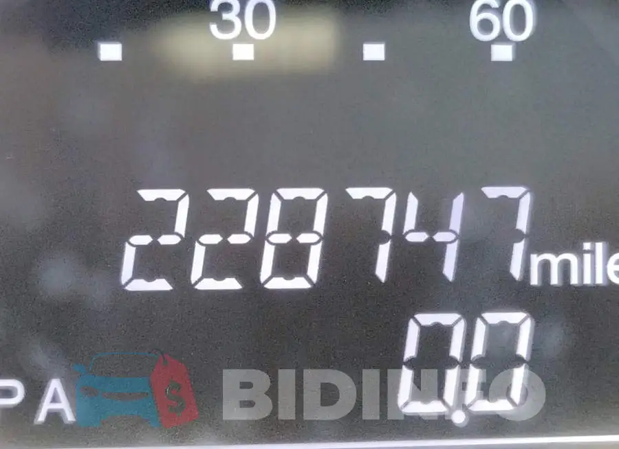1HGCR2F30GA179243 Photo# 8