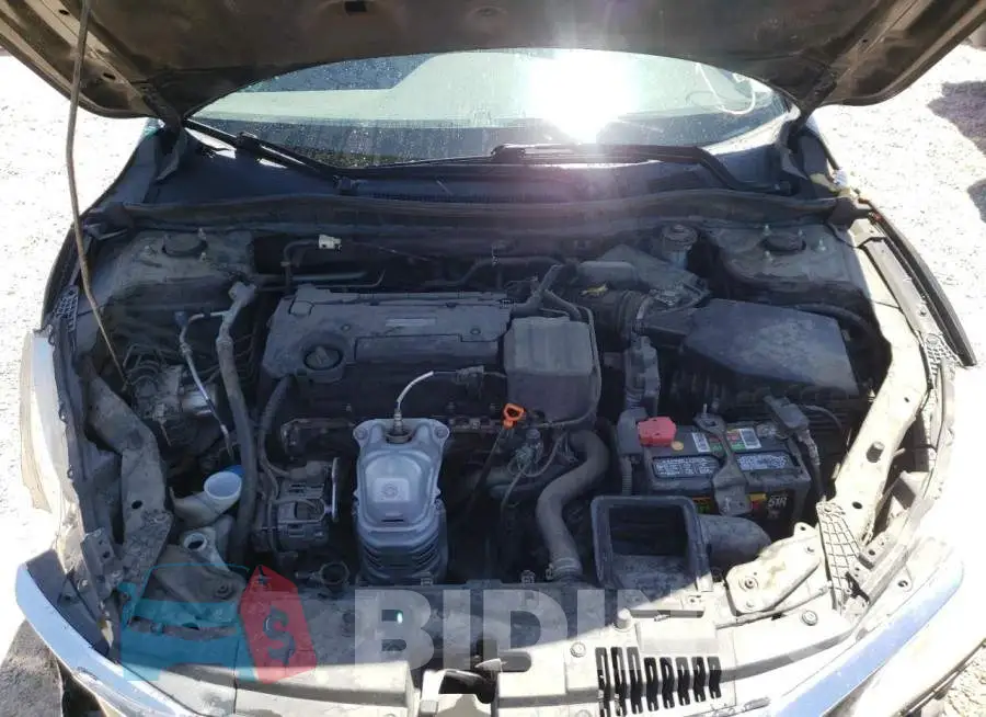 1HGCR2F30HA002547 Photo# 7