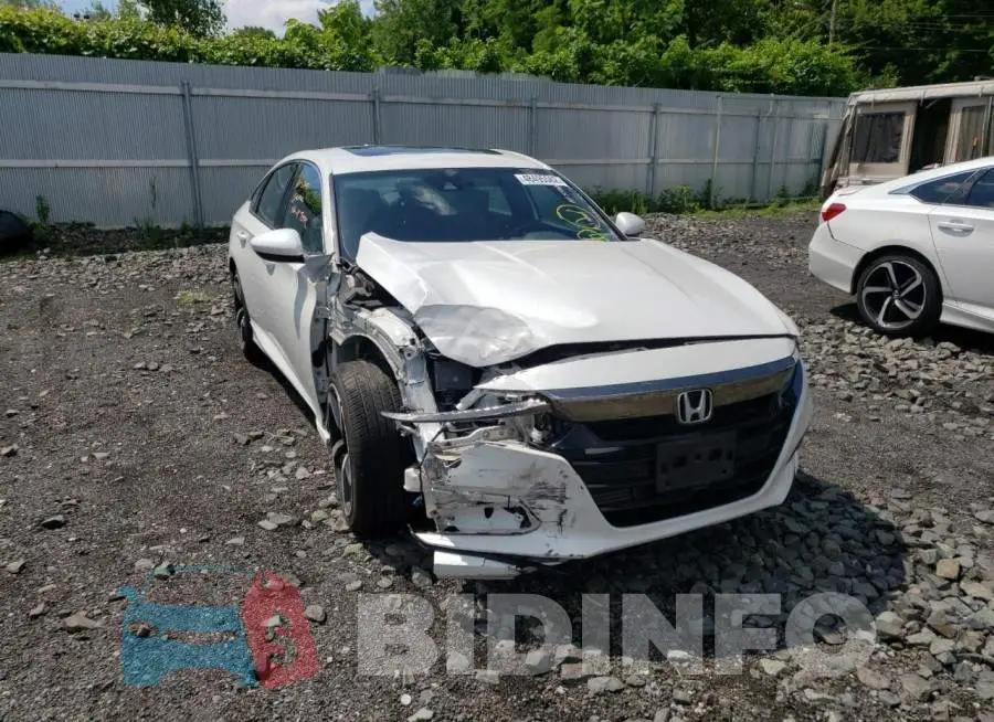 1HGCV2F3XKA017818 Photo# 1
