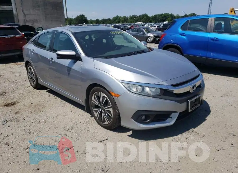 2HGFC1F74GH632437 Photo# 1