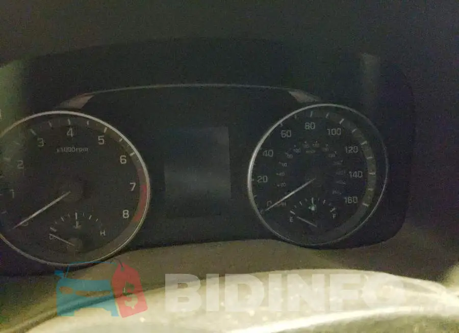 5NPD84LF1JH257187 Photo# 8
