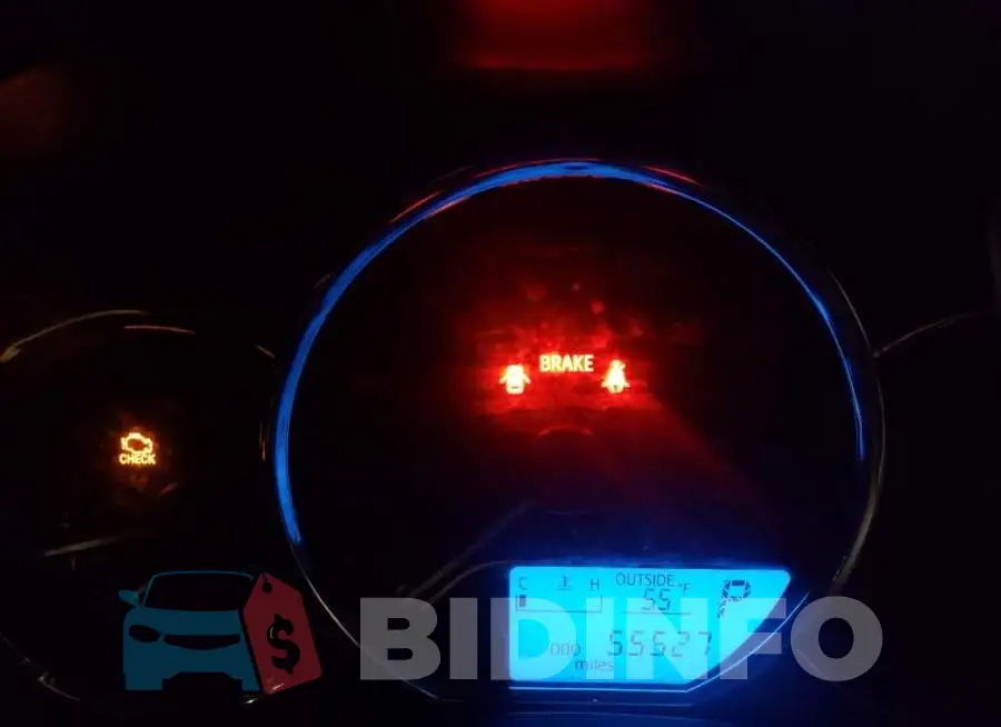 2T1BURHE4GC573601 Photo# 8
