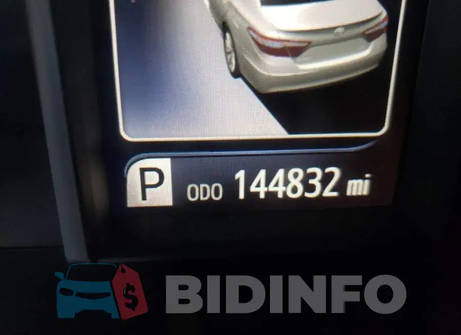 4T1BF1FK1HU417925 Photo# 8 4T1BF1FK1HU417925 Photo# 8