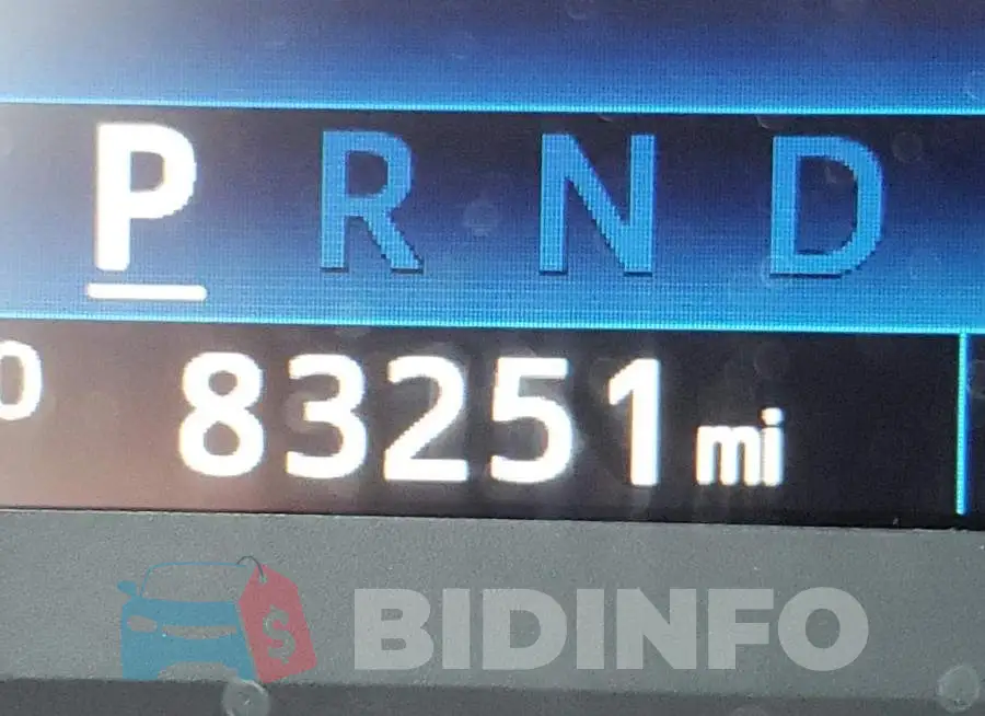 5TFHW5F18HX634786 Photo# 8 5TFHW5F18HX634786 Photo# 8