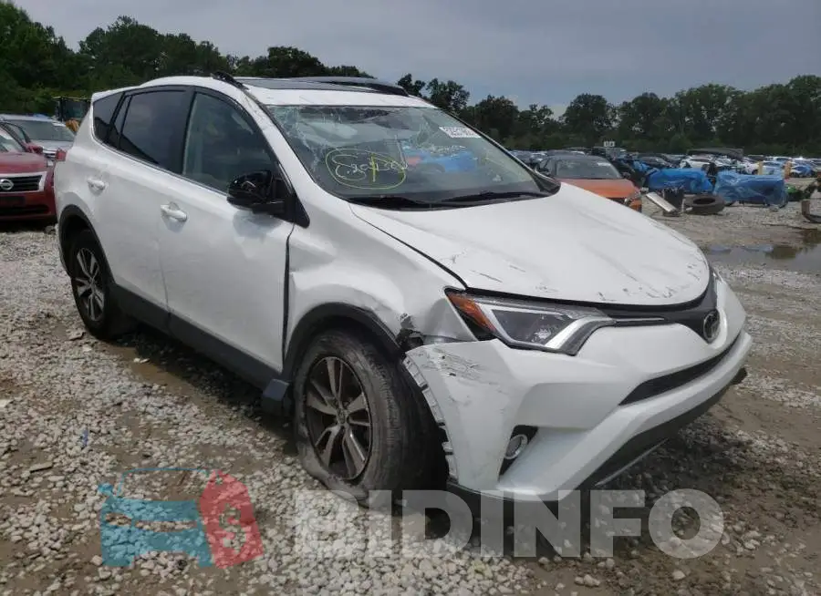 JTMWFREV3HD102608 Photo# 1