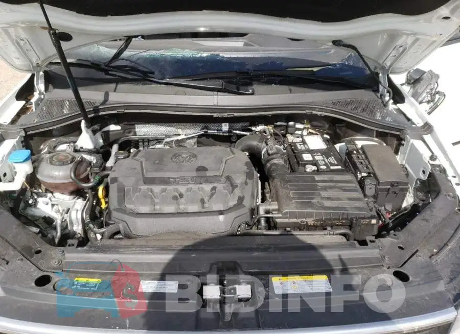 3VV3B7AX1LM148186 Photo# 7 3VV3B7AX1LM148186 Photo# 7