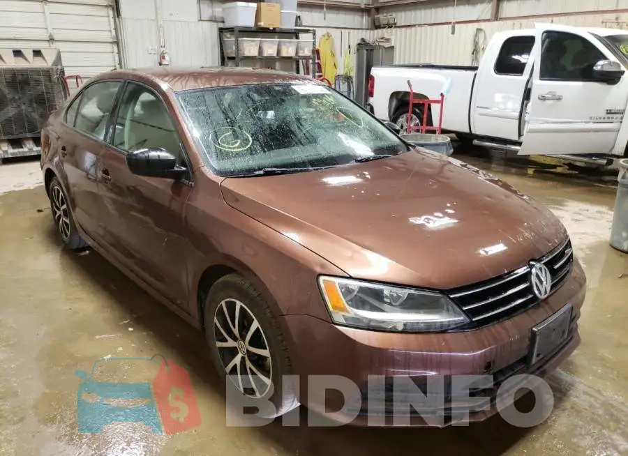 3VWD67AJ2GM391821 Photo# 1