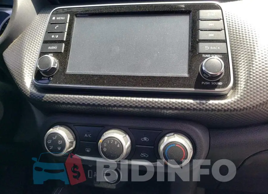 3N1CP5CU4JL544030 Photo# 9