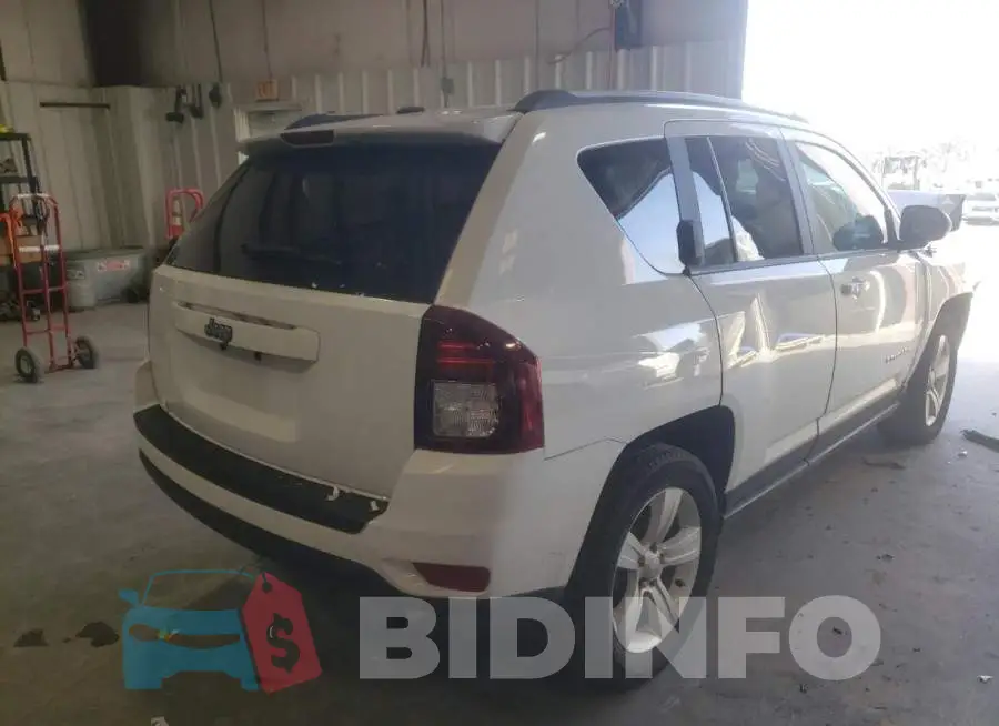 1C4NJCBA9HD146993 Photo# 4