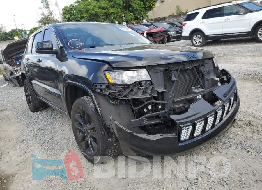 1C4RJEAG1JC428205 Photo# 1 1C4RJEAG1JC428205 Photo# 1