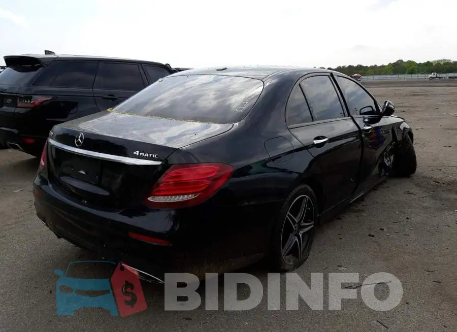 WDDZF4KB9JA374796 Photo# 4
