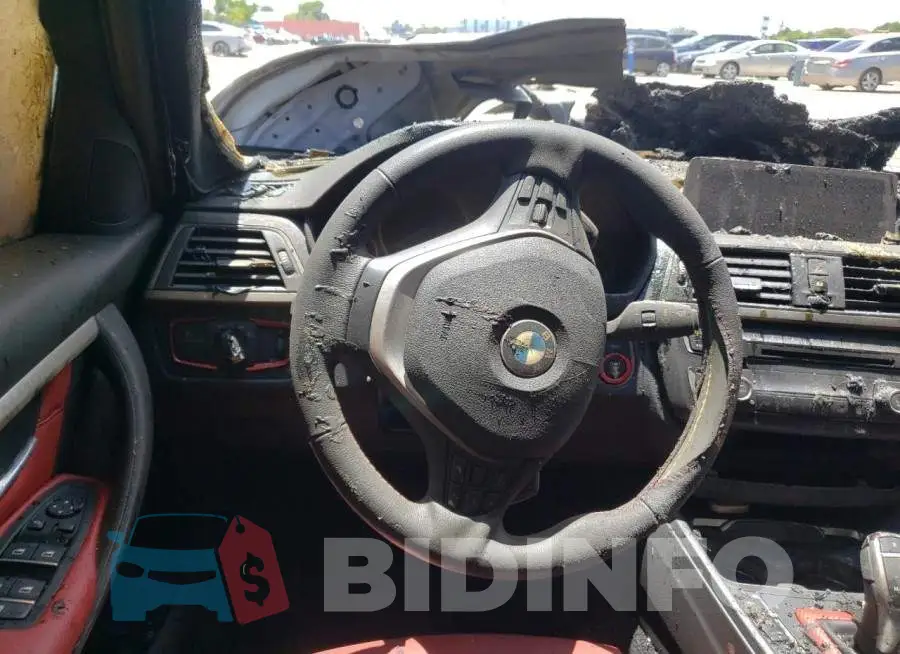 WBA8D9G30HNU61562 Photo# 9 WBA8D9G30HNU61562 Photo# 9