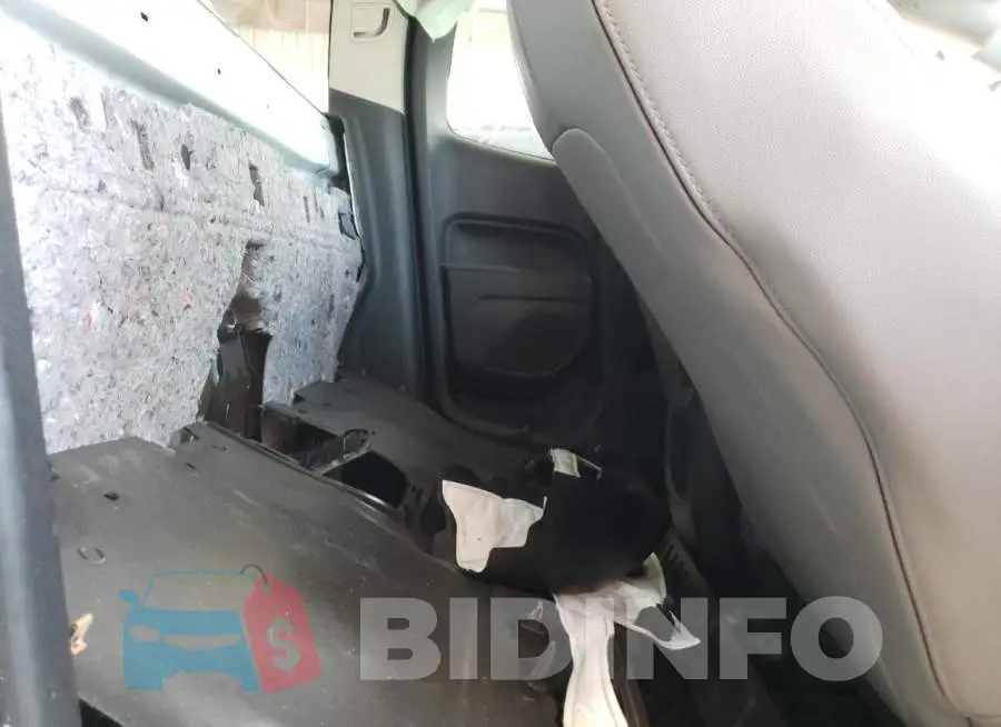 1GCHSAEA1G1118468 Photo# 6