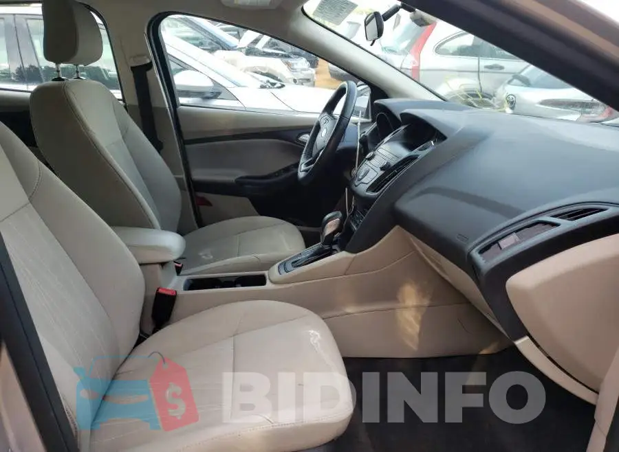 1FADP3FE9JL291024 Photo# 5