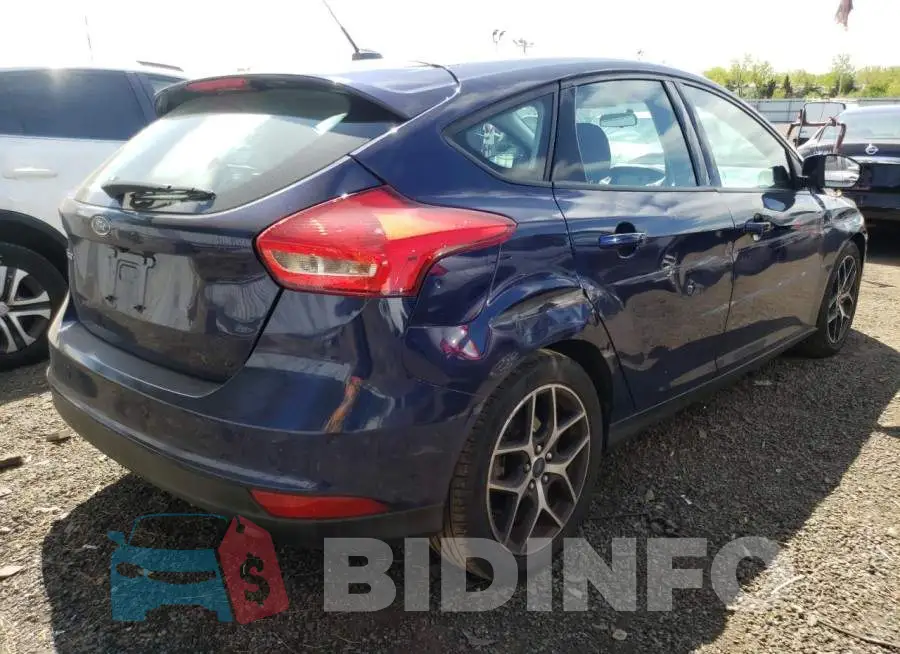 1FADP3M22HL209427 Photo# 4 1FADP3M22HL209427 Photo# 4
