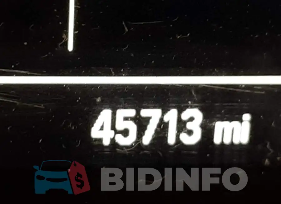 1GCHTBEA1J1142523 Photo# 8