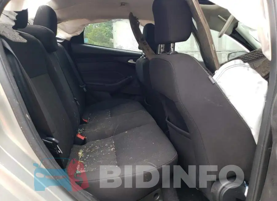 1FADP3F21GL348797 Photo# 6