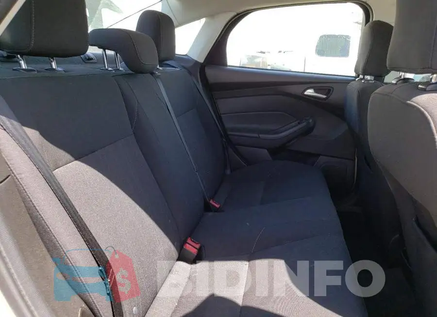 1FADP3F22GL351773 Photo# 6