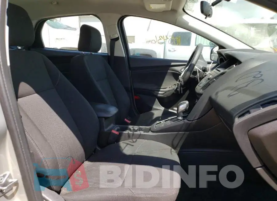 1FADP3F22GL351773 Photo# 5