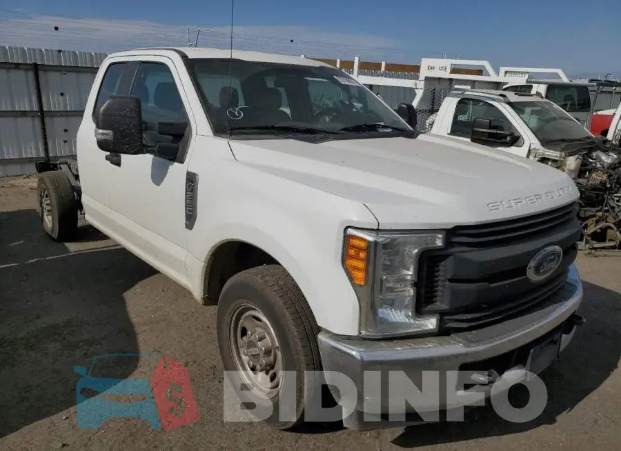 1FD7X2A68HEB15271 Photo# 1
