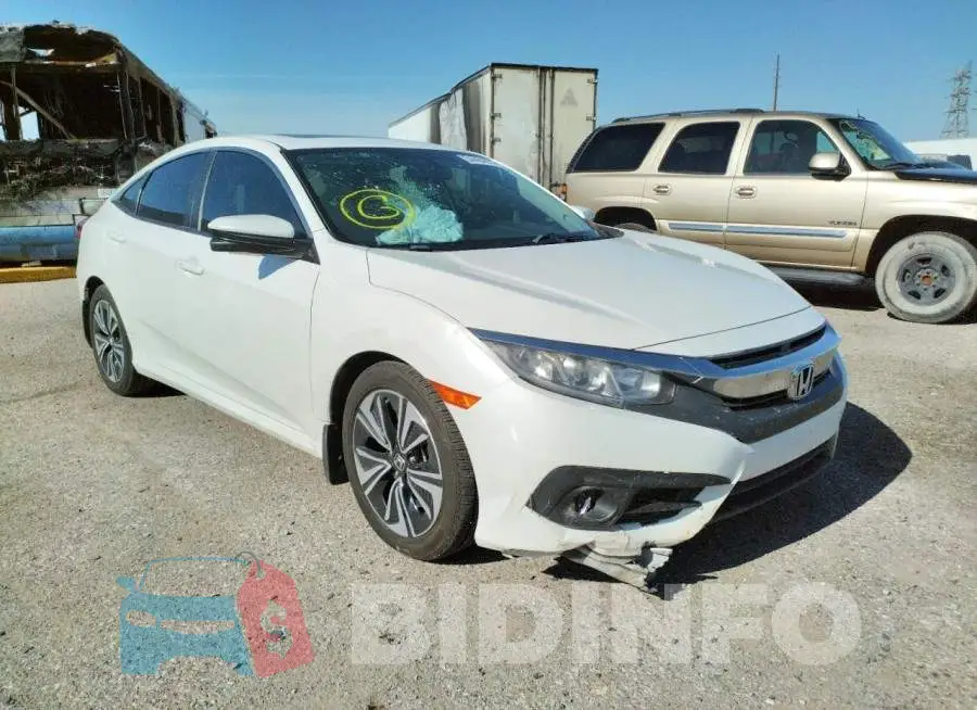 19XFC1F30HE006926 Photo# 1
