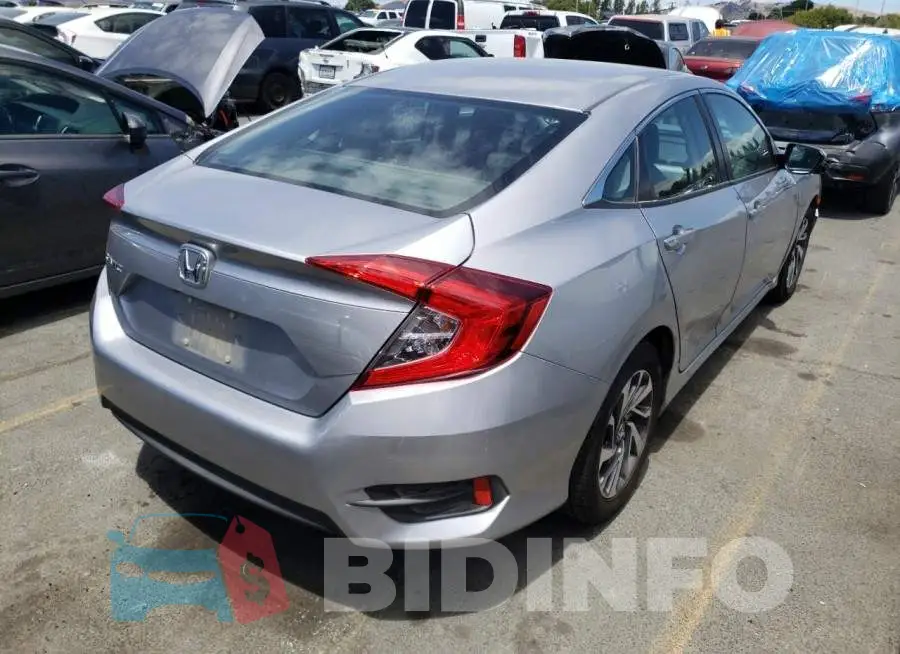 19XFC2F75GE240020 Photo# 4