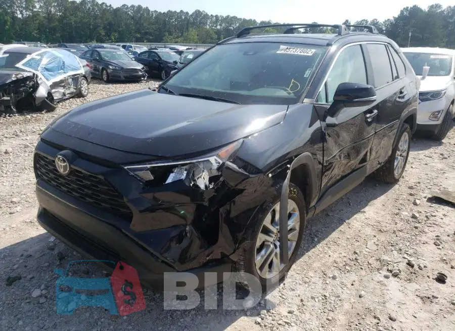 2T3C1RFV7MC129924 Photo# 2