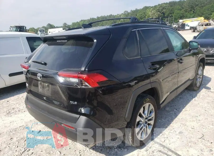 2T3C1RFV7MC129924 Photo# 4