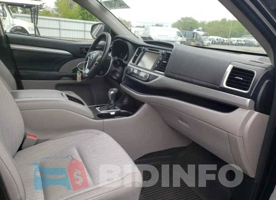 5TDBZRFH7JS831252 Photo# 5