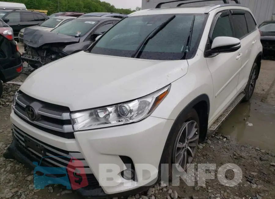 5TDJZRFH9JS535838 Photo# 2