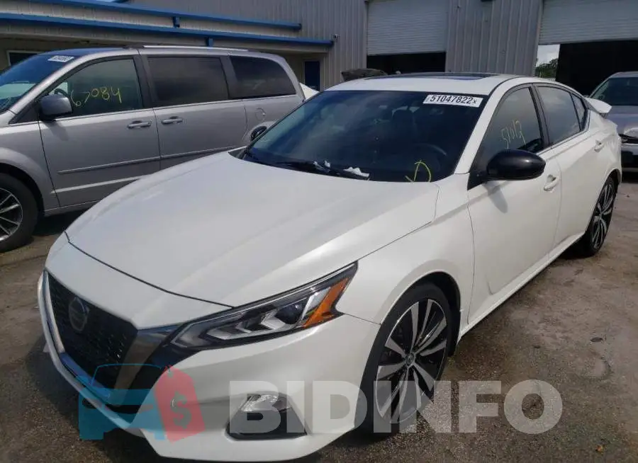 1N4BL4CV2KC140413 Photo# 2
