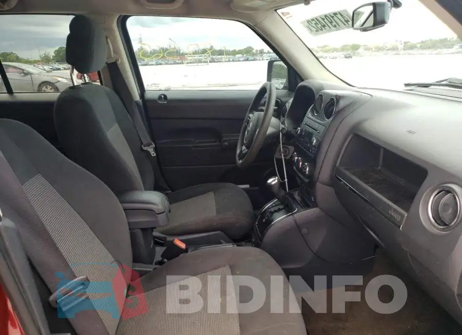 1C4NJPBB2HD157933 Photo# 5
