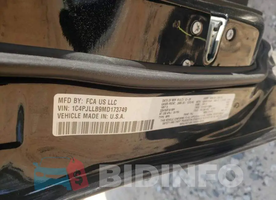 1C4PJLLB9MD173749 Photo# 10