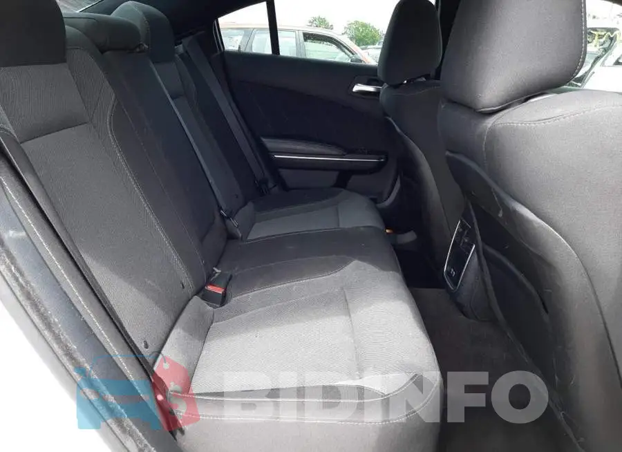 2C3CDXJG6HH557528 Photo# 6
